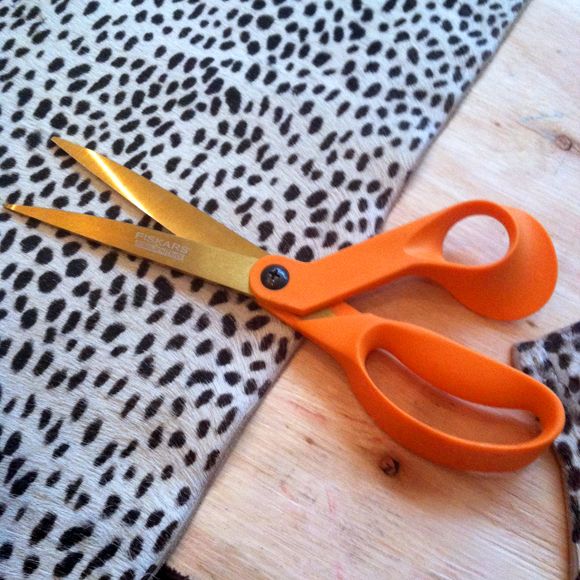 Little Green Notebook How to Upholster Bench Corners